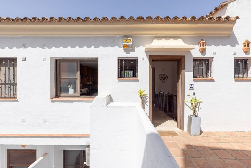 R4786054-Townhouse-For-Sale-Los-Arqueros-Terraced-3-Beds-251-Built-1