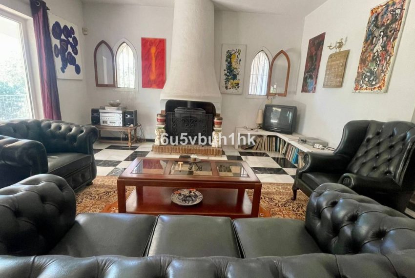 R4787692-Villa-For-Sale-Marbella-Detached-4-Beds-600-Built-4