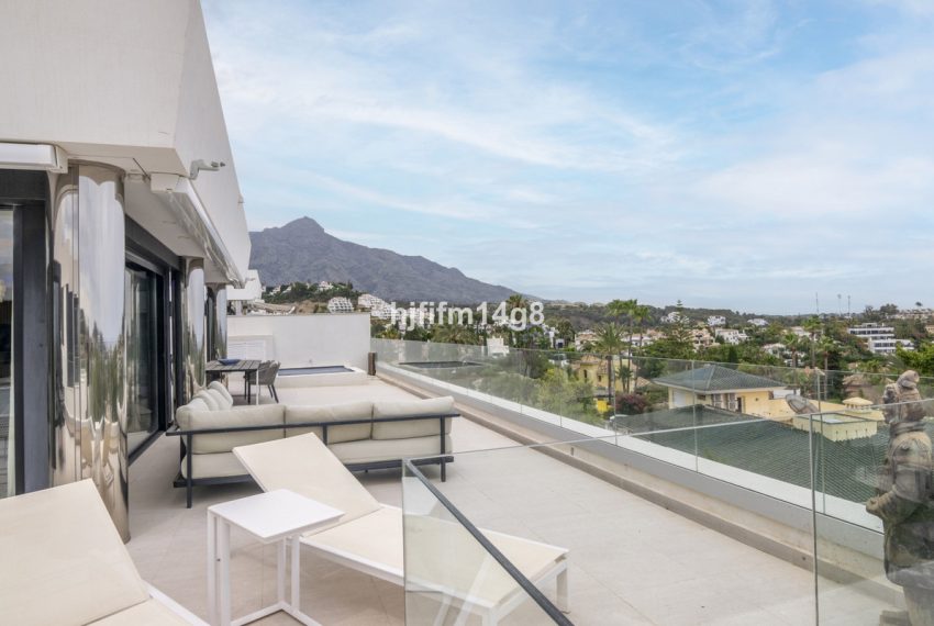 R4788604-Apartment-For-Sale-Nueva-Andalucia-Penthouse-3-Beds-148-Built