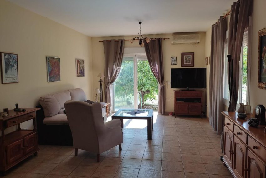 R4794406-Villa-For-Sale-Estepona-Detached-2-Beds-90-Built-3