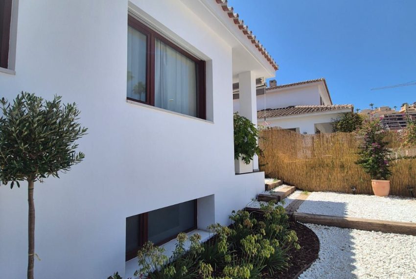 R4800805-Villa-For-Sale-La-Cala-de-Mijas-Detached-5-Beds-358-Built-3