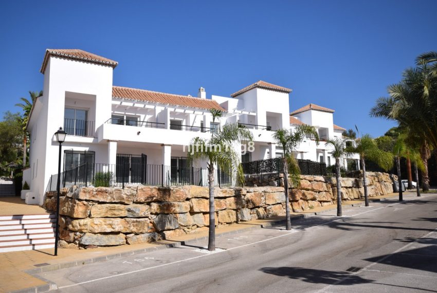 R4813039-Apartment-For-Sale-Nueva-Andalucia-Ground-Floor-2-Beds-80-Built-17