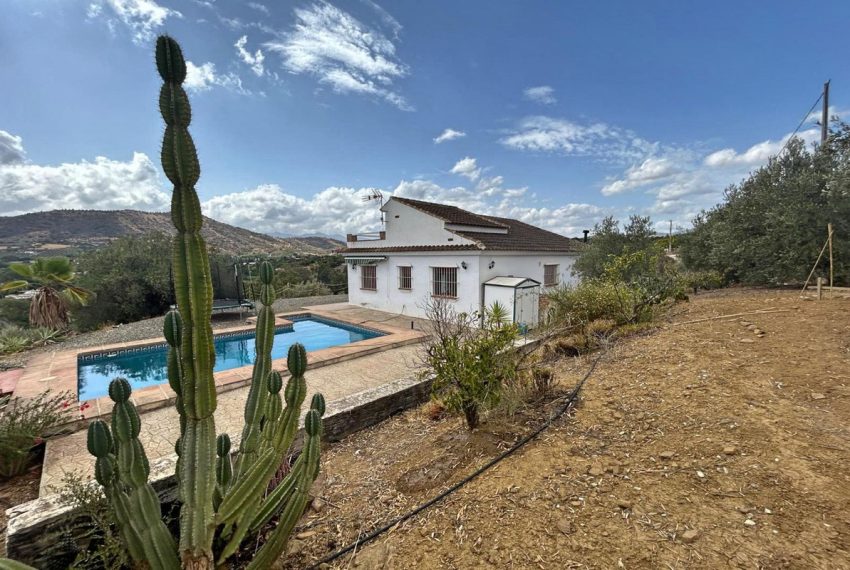 R4818751-Villa-For-Sale-Coin-Finca-3-Beds-88-Built-1