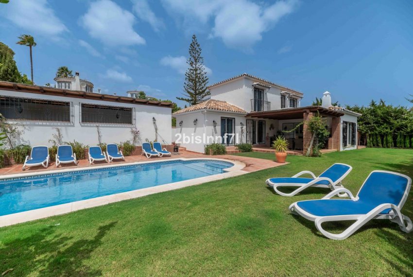 R4818841-Villa-For-Sale-Calahonda-Detached-4-Beds-140-Built