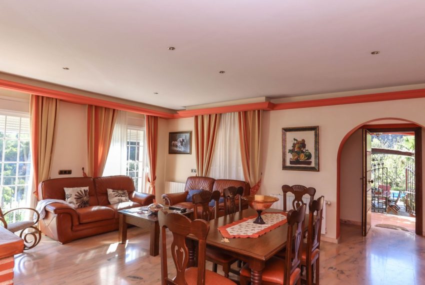 R4818874-Villa-For-Sale-Monda-Detached-6-Beds-395-Built-9