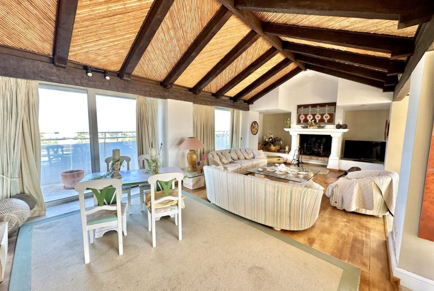 R4818901-Apartment-For-Sale-Estepona-Penthouse-3-Beds-178-Built-1