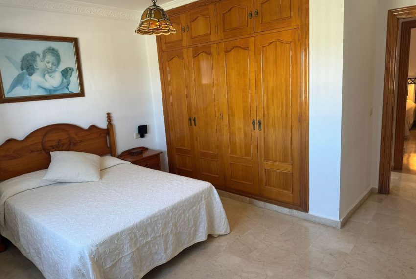 R4827040-Villa-For-Sale-El-Padron-Detached-3-Beds-150-Built-13