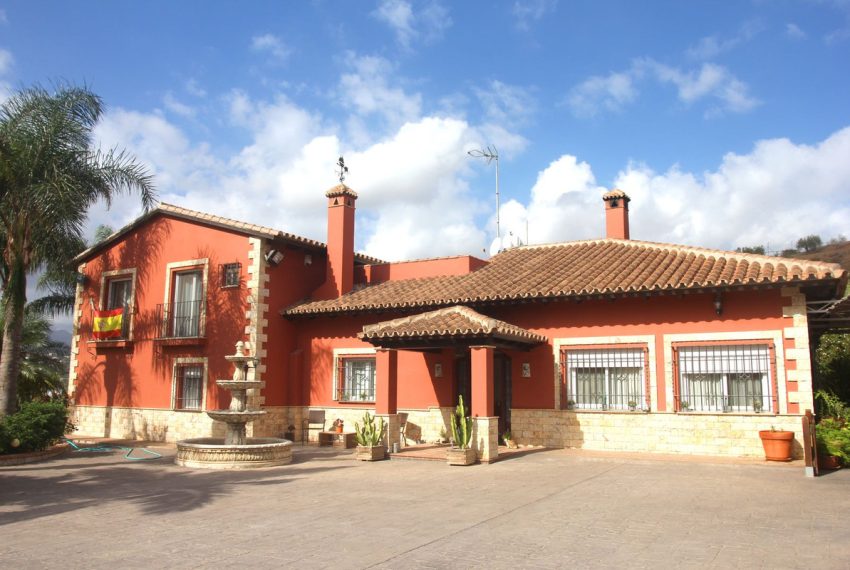 R4827352-Villa-For-Sale-Coin-Finca-6-Beds-191-Built