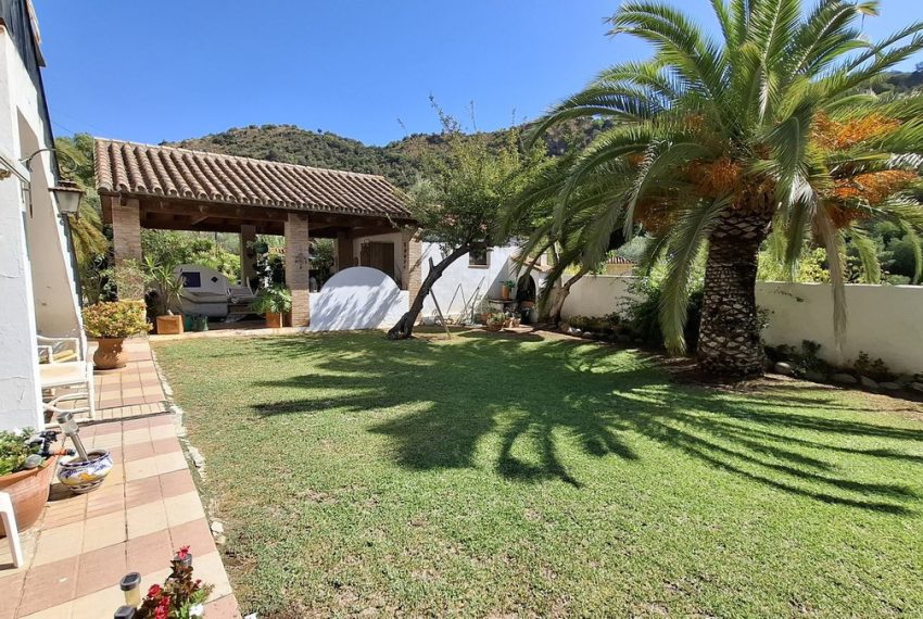 R4830691-Villa-For-Sale-Benahavis-Detached-6-Beds-322-Built-9