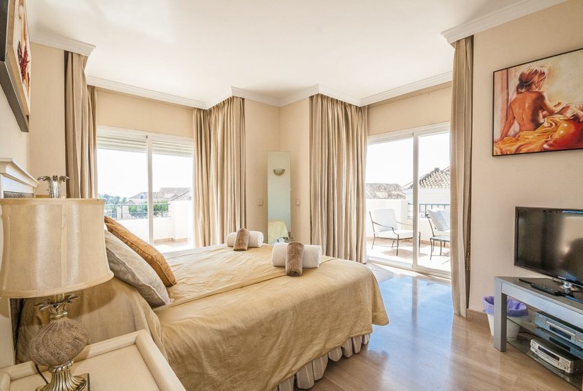 R4832023-Apartment-For-Sale-Elviria-Penthouse-3-Beds-190-Built-5