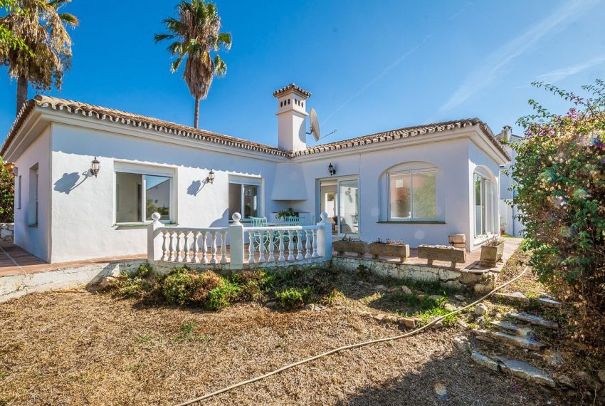 R4834975-Villa-For-Sale-Las-Chapas-Detached-2-Beds-108-Built-1