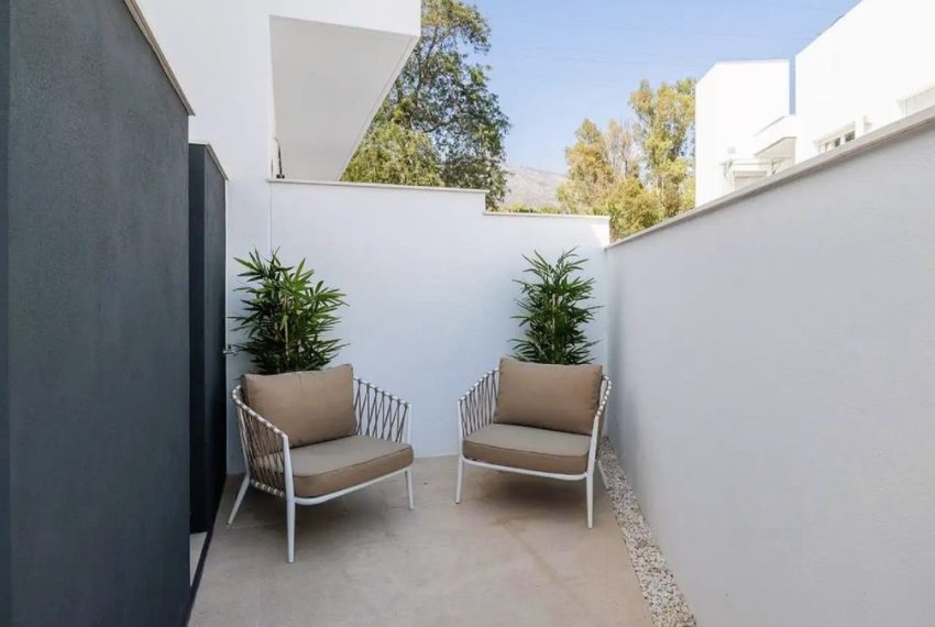 R4838650-Townhouse-For-Sale-Nueva-Andalucia-Semi-Detached-3-Beds-166-Built-14