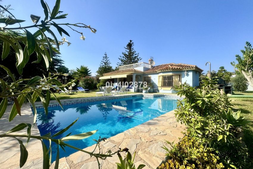 R4838806-Villa-For-Sale-Marbella-Detached-2-Beds-124-Built-1