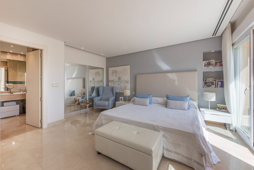 R4842076-Apartment-For-Sale-Nueva-Andalucia-Penthouse-2-Beds-189-Built-9