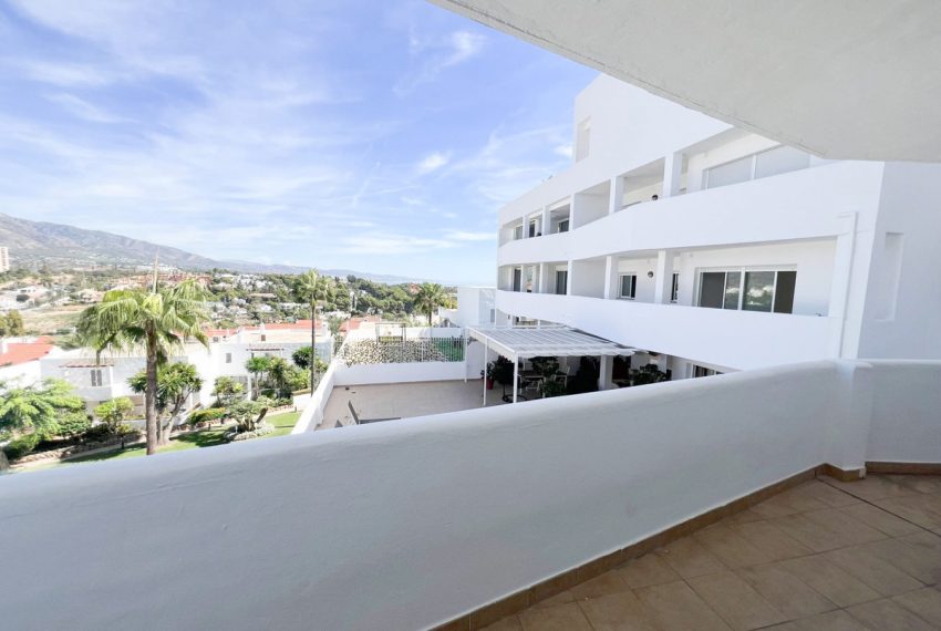 R4850272-Apartment-For-Sale-Nueva-Andalucia-Middle-Floor-2-Beds-99-Built-3