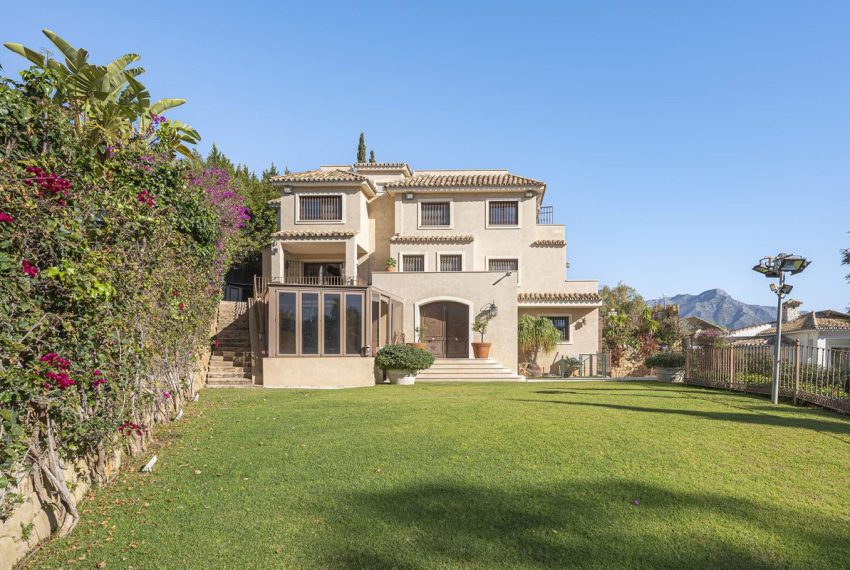 R4854019-Villa-For-Sale-Benahavis-Detached-7-Beds-660-Built-11