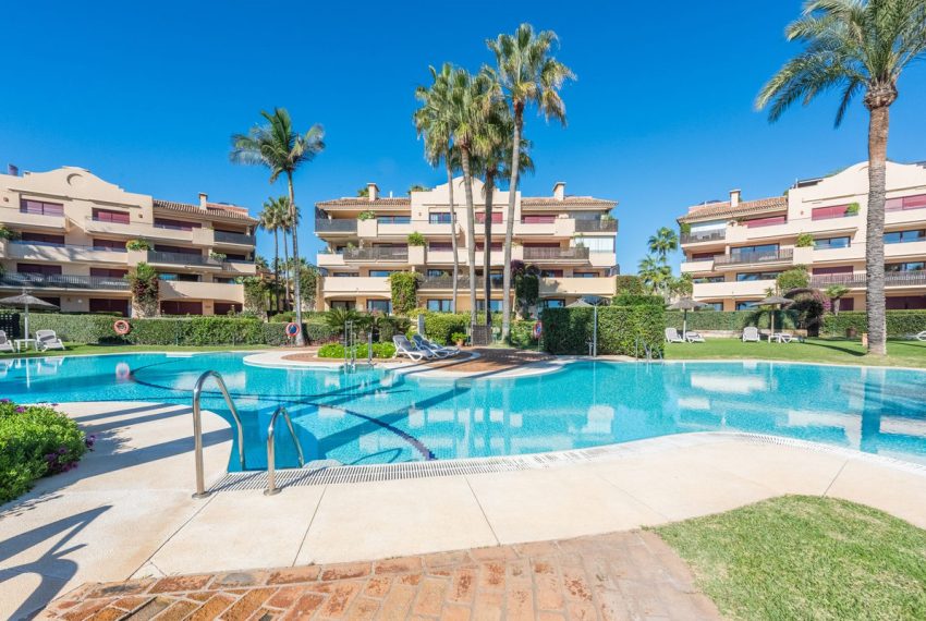 R4856926-Apartment-For-Sale-Costalita-Penthouse-3-Beds-241-Built-2