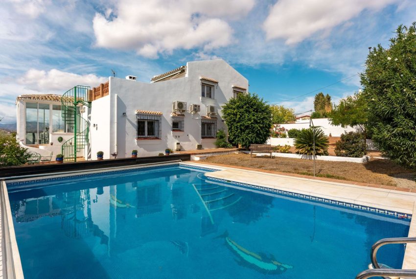 R4859884-Villa-For-Sale-Coin-Detached-5-Beds-251-Built