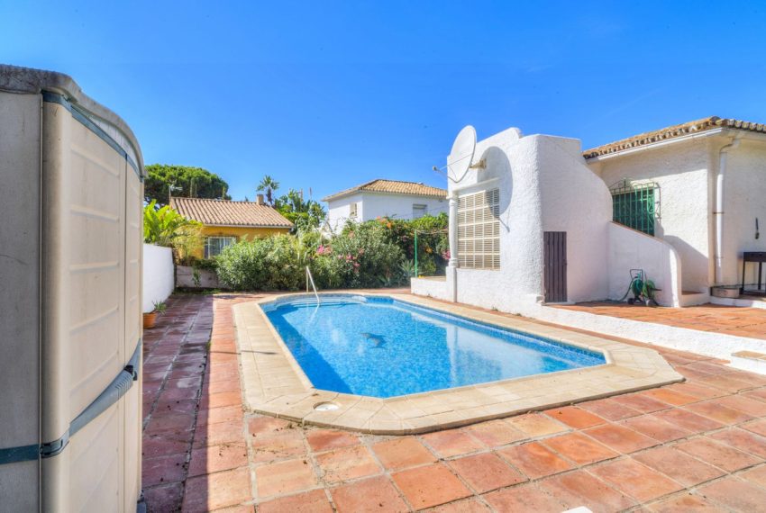 R4861549-Villa-For-Sale-Costabella-Detached-2-Beds-109-Built-2