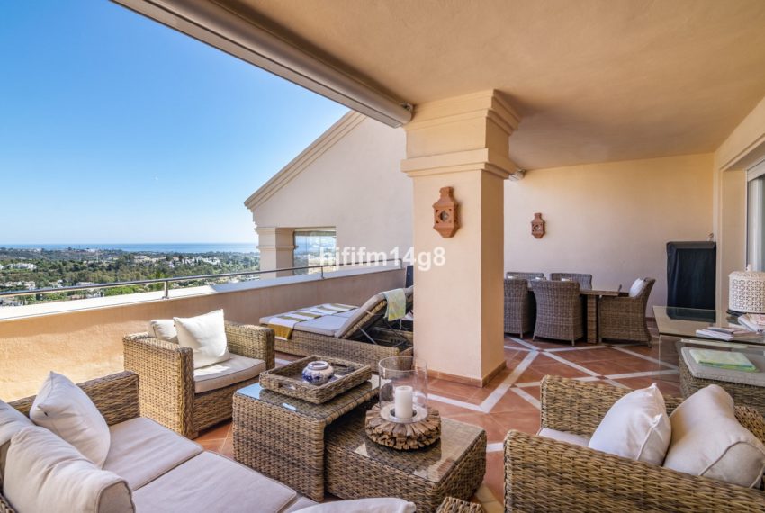 R4862845-Apartment-For-Sale-Nueva-Andalucia-Penthouse-3-Beds-283-Built