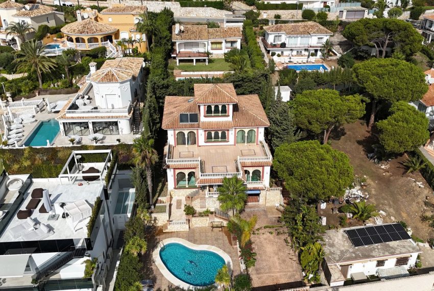 R4864189-Villa-For-Sale-La-Cala-de-Mijas-Detached-8-Beds-481-Built