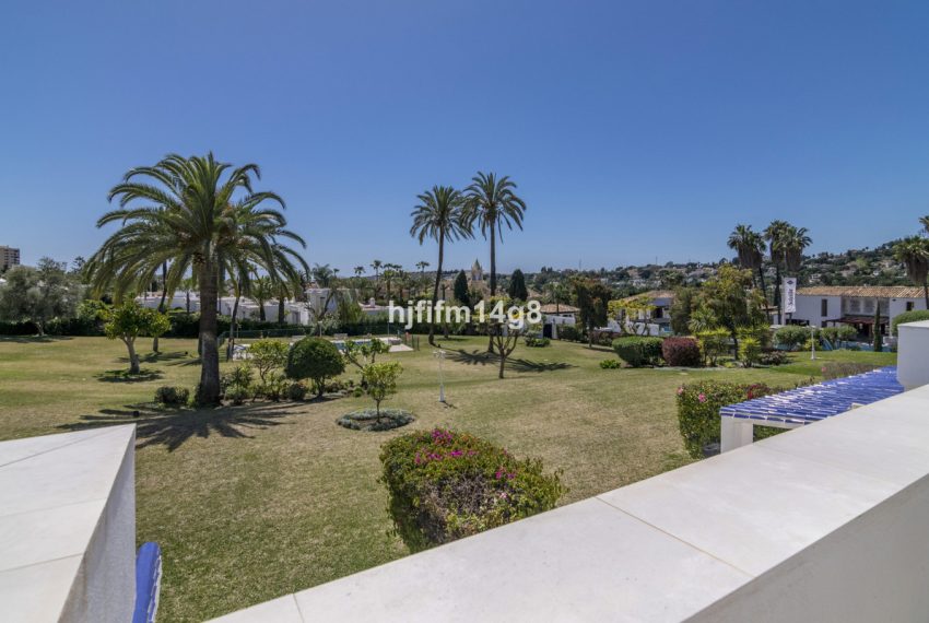 R4869202-Apartment-For-Sale-Nueva-Andalucia-Middle-Floor-2-Beds-113-Built-1