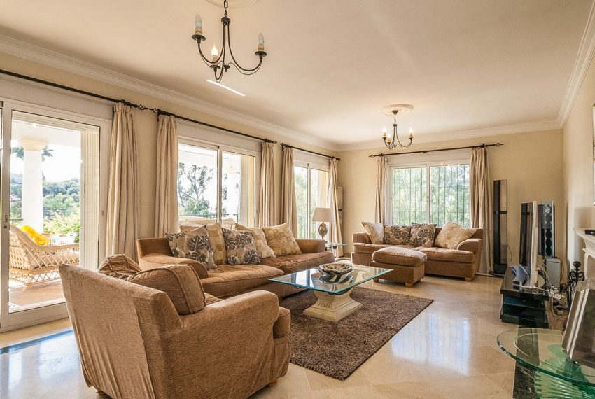 R4879177-Villa-For-Sale-Elviria-Detached-5-Beds-330-Built-6