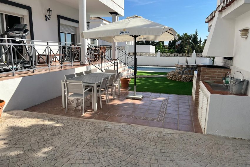 R4883866-Villa-For-Sale-Marbella-Detached-5-Beds-360-Built-5