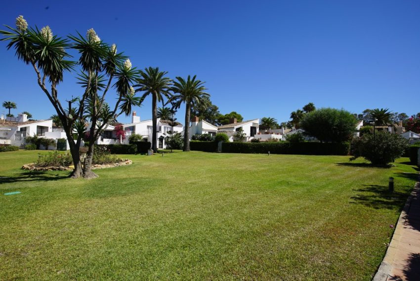 R4885558-Villa-For-Sale-Estepona-Detached-2-Beds-100-Built-17