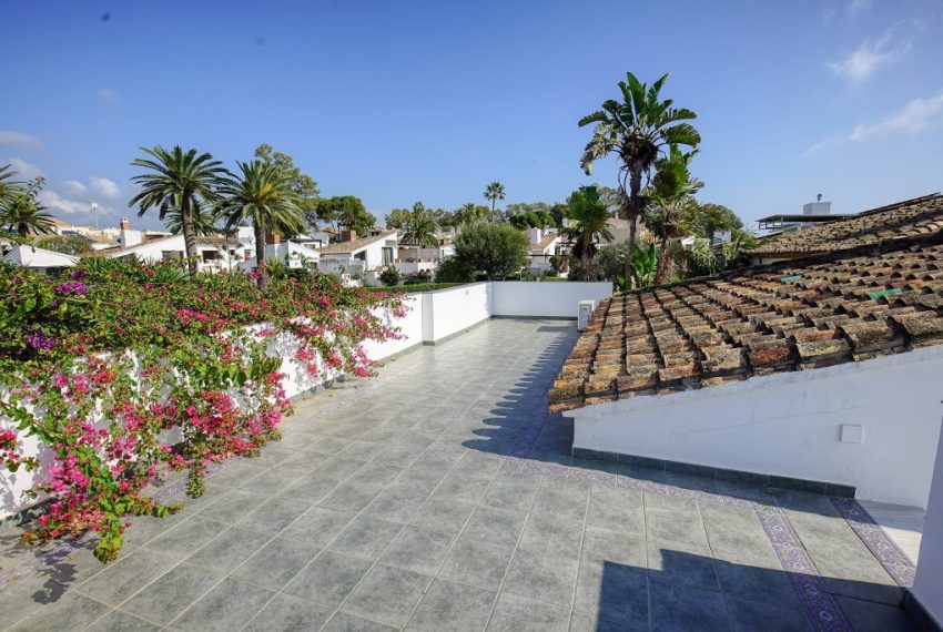 R4885558-Villa-For-Sale-Estepona-Detached-2-Beds-100-Built-6