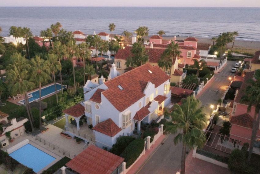 R4889311-Villa-For-Sale-Puerto-Banus-Semi-Detached-5-Beds-396-Built