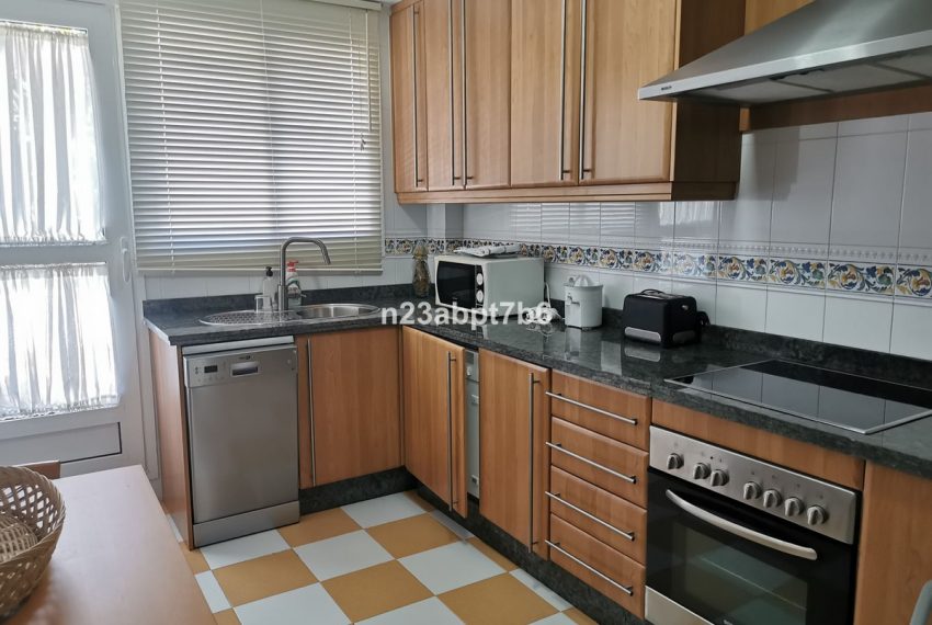 R4889482-Apartment-For-Sale-Aloha-Middle-Floor-3-Beds-124-Built-4