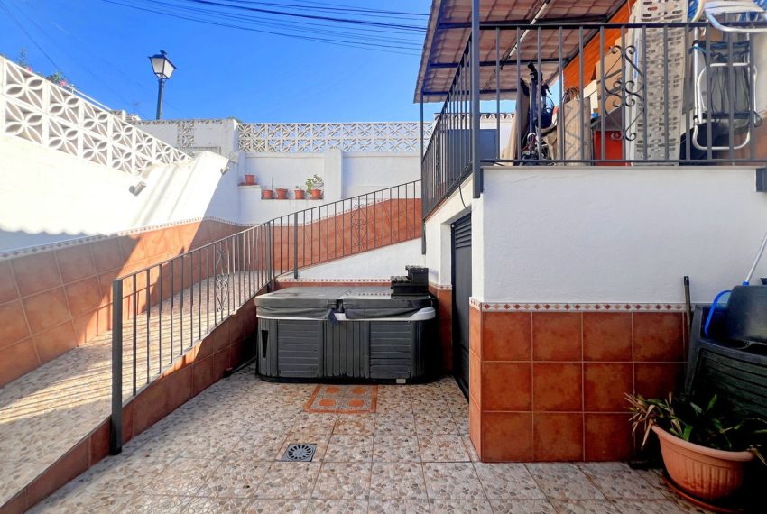 R4891069-Townhouse-For-Sale-Nueva-Andalucia-Terraced-2-Beds-86-Built-2