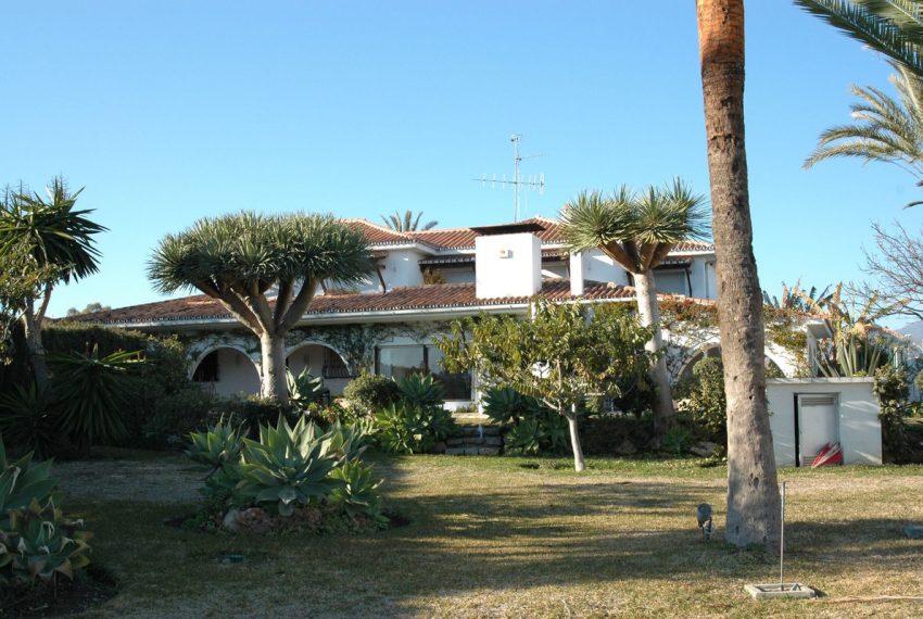 R4891351-Villa-For-Sale-Estepona-Detached-6-Beds-643-Built-4