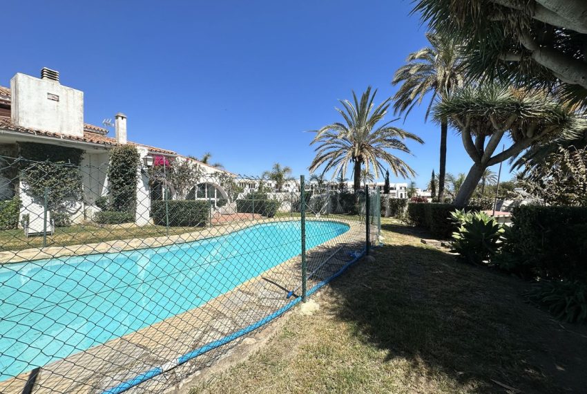 R4891351-Villa-For-Sale-Estepona-Detached-6-Beds-643-Built-7