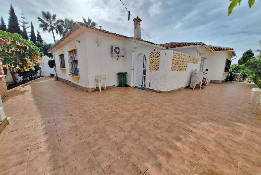 R4891363-Villa-For-Sale-Marbella-Detached-3-Beds-135-Built-1