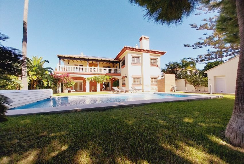 R4892896-Villa-For-Sale-La-Cala-de-Mijas-Detached-4-Beds-416-Built-1