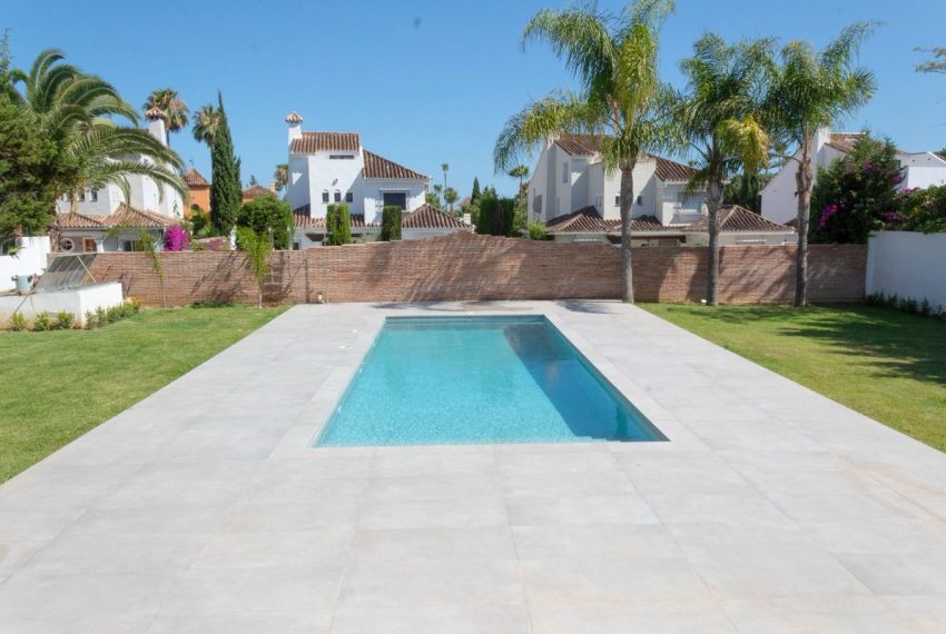 R4896127-Villa-For-Sale-Nueva-Andalucia-Detached-6-Beds-540-Built-9