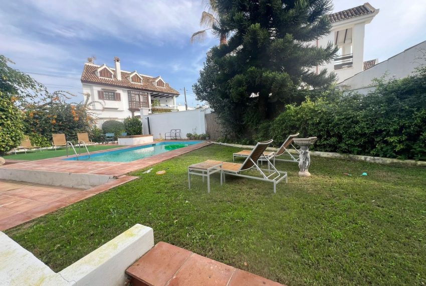 R4896511-Villa-For-Sale-San-Pedro-de-Alcantara-Detached-4-Beds-273-Built-2