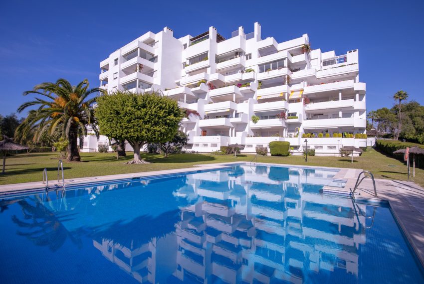 R4897615-Apartment-For-Sale-Guadalmina-Alta-Middle-Floor-3-Beds-196-Built