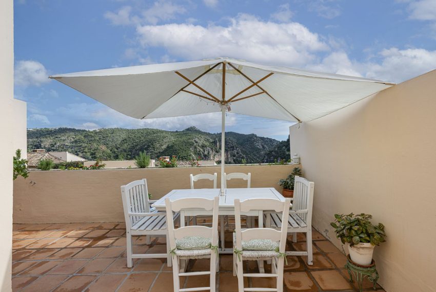 R4898050-Villa-For-Sale-Benahavis-Semi-Detached-4-Beds-300-Built-7