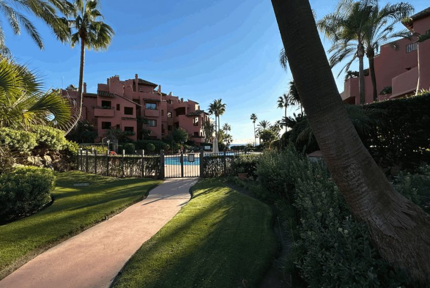 R4898269-Apartment-For-Sale-Estepona-Penthouse-3-Beds-301-Built