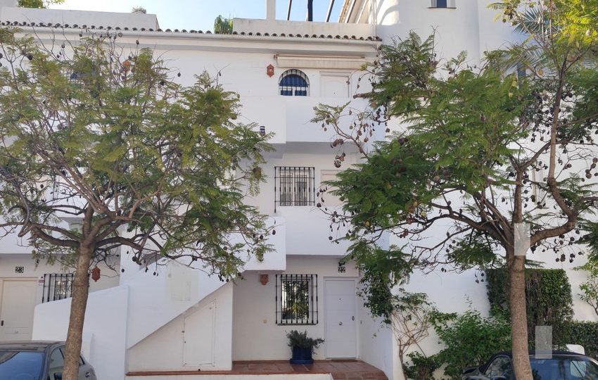 R4899049-Apartment-For-Sale-Nueva-Andalucia-Middle-Floor-3-Beds-122-Built