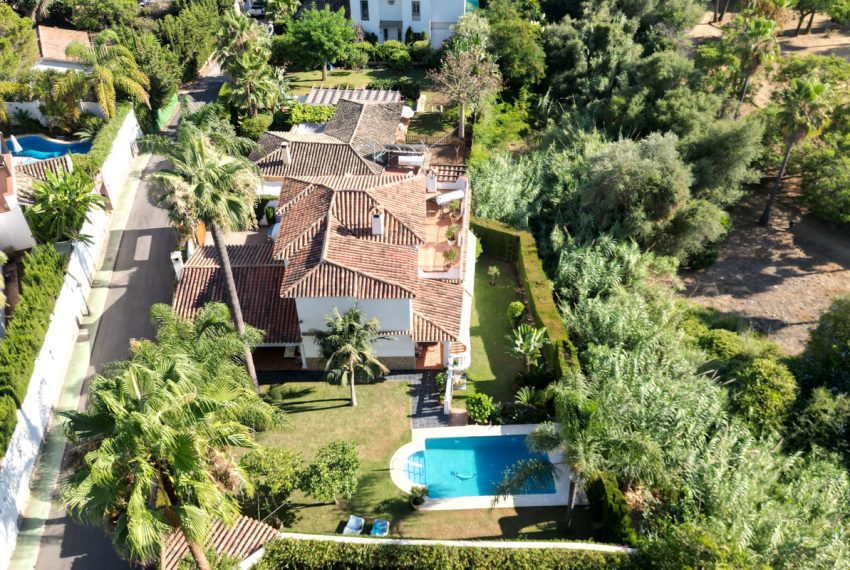 R4900528-Villa-For-Sale-Nagueles-Detached-4-Beds-286-Built-1