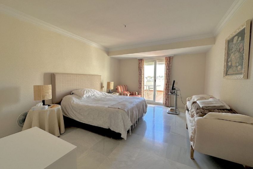 R4901347-Apartment-For-Sale-The-Golden-Mile-Penthouse-Duplex-3-Beds-175-Built-16