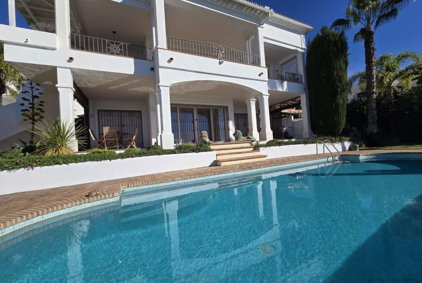 R4904404-Villa-For-Sale-Marbella-Detached-4-Beds-504-Built-5