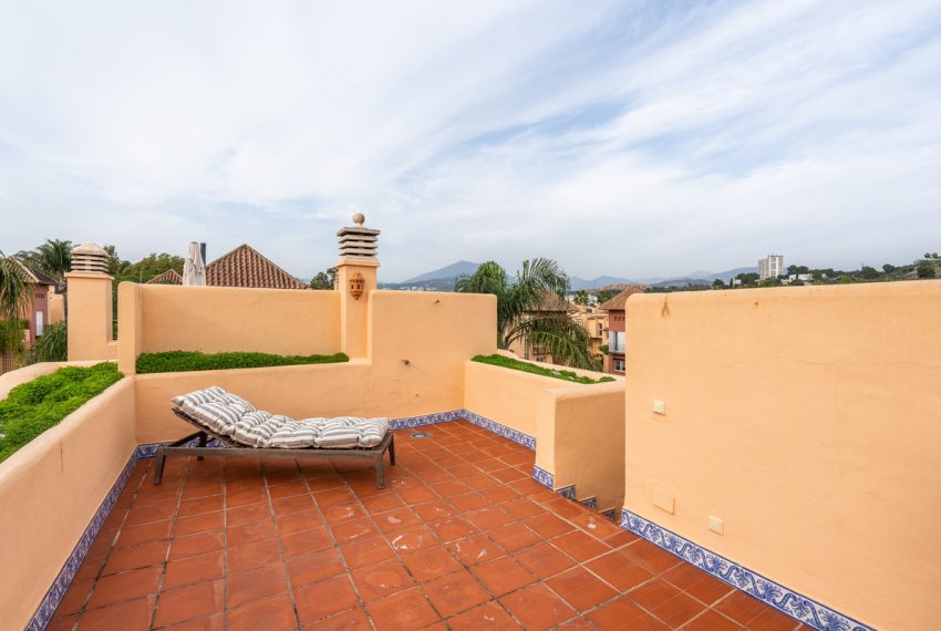 R4904860-Townhouse-For-Sale-Nueva-Andalucia-Terraced-4-Beds-366-Built-13