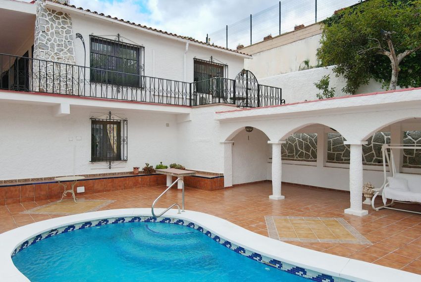 R4905673-Villa-For-Sale-Coin-Detached-4-Beds-262-Built-2