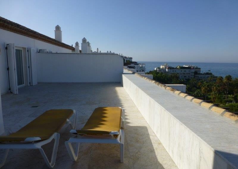 R2268968-Apartment-For-Sale-Puerto-Banus-Penthouse-3-Beds-200-Built-1