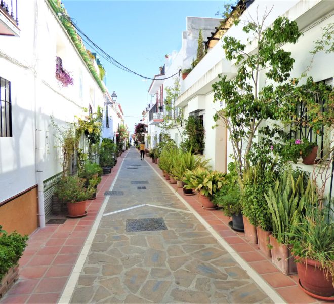 R2731415-Image 1-Terraced - 3 Beds - 252 Built